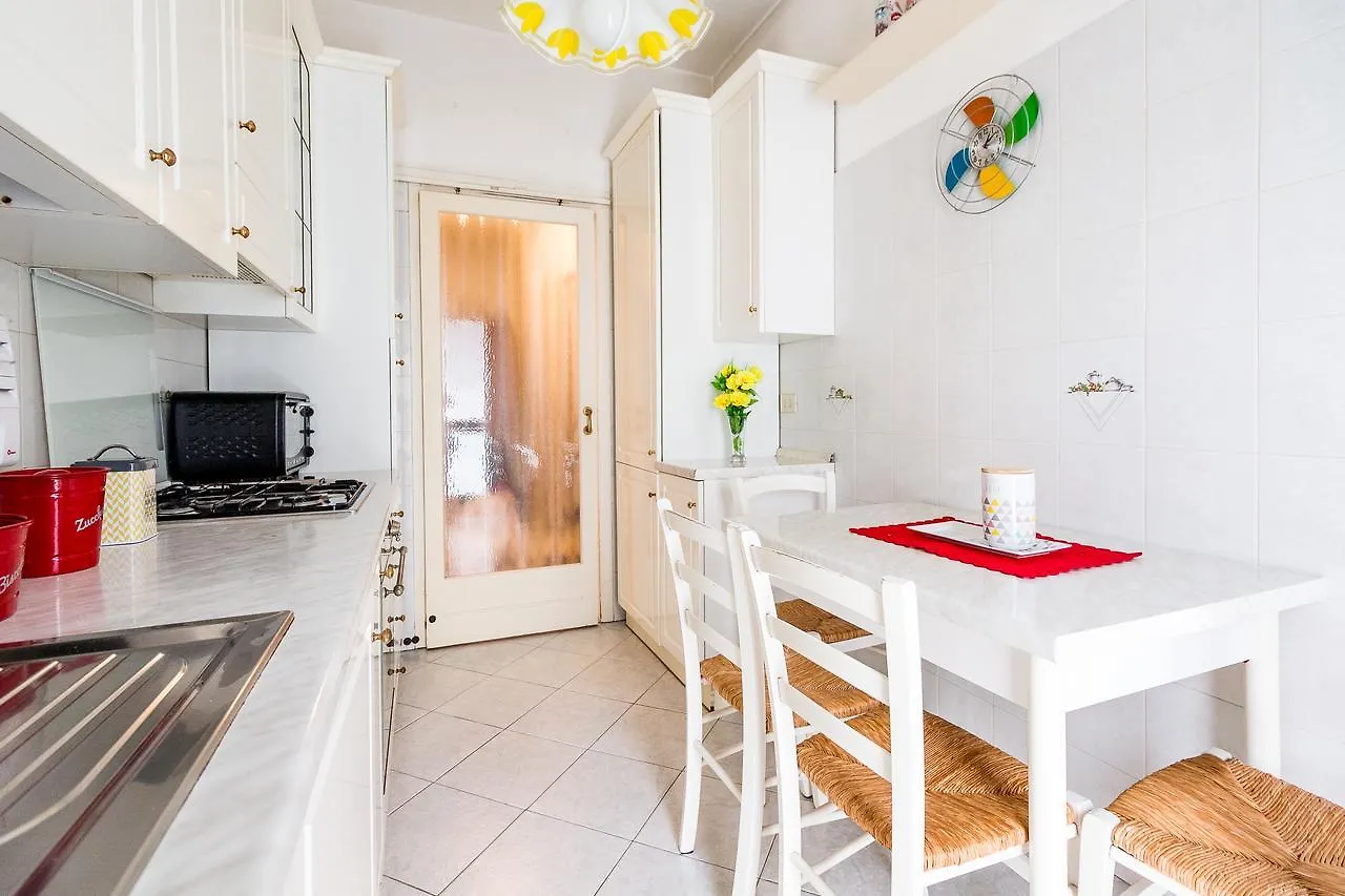 Alessia'S Flat- Darsena Porta Genova M2 Lägenhet Milano