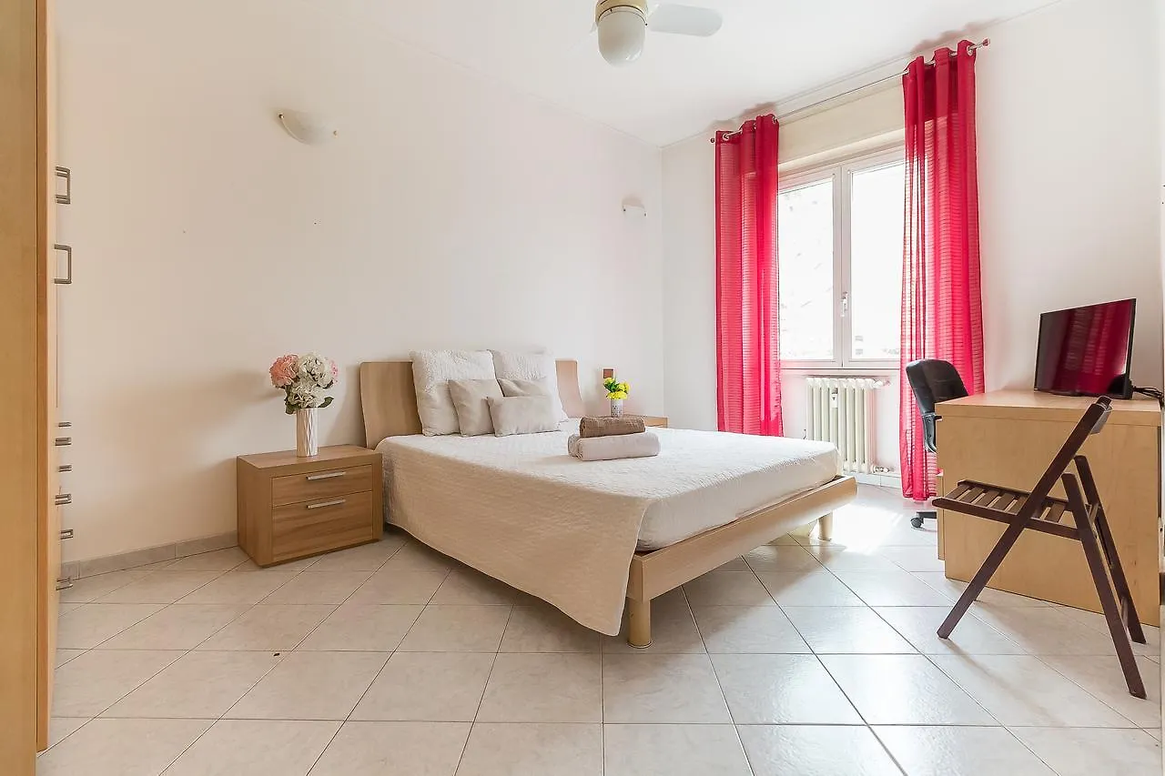 Alessia'S Flat- Darsena Porta Genova M2 Lägenhet Milano Italien