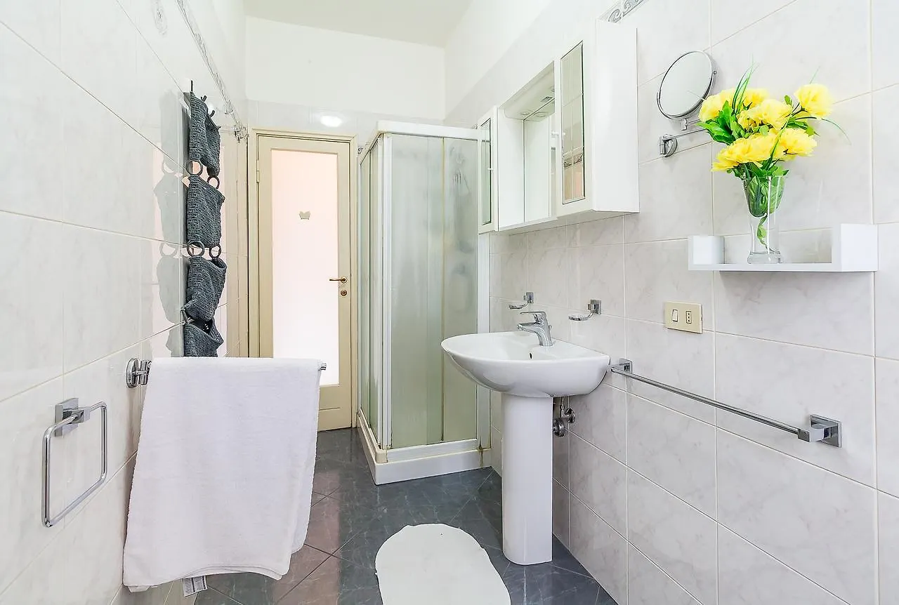Alessia'S Flat- Darsena Porta Genova M2 Lägenhet Milano